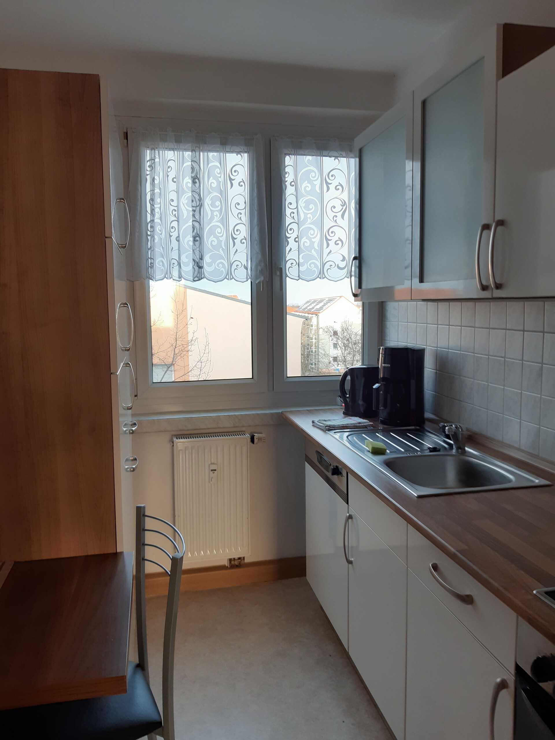 Blick in den Wohn- und Essbereich der Gästewohnung Am Kanal 25 in Gröditz